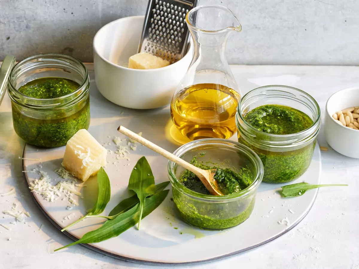 https://migusto.migros.ch/fr/recettes/pesto-a-l-ail-des-ours